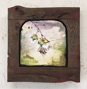 Work: Chris Reilly Bee & Flower &bull;