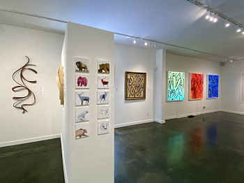 BRIGHT & BEAUTIFUL VI: A Holiday Group Exhibition&nbsp;